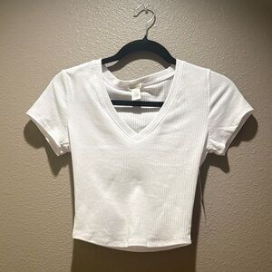 Bozzolo White Ribbed V-Neck Crop Top